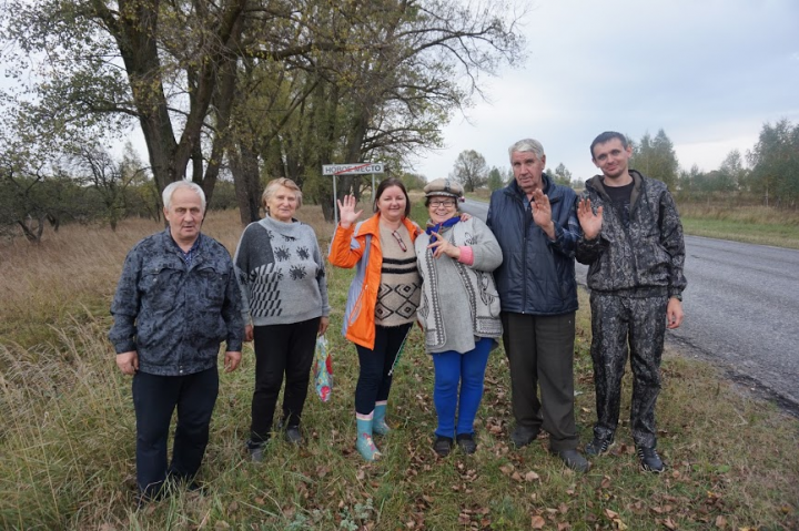 Осень улыбается в лесу