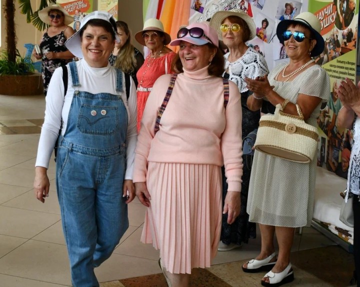 Бабушки в стране красоты