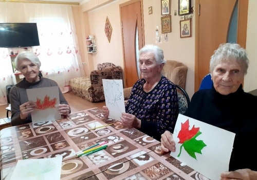 Серебряные волонтеры навестили своих подопечных в пансионате «Уют»