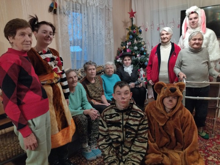 Колядки у бабушек в пансионе